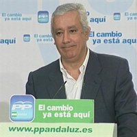 Arenas lamenta un año marcado por la "tragedia social del millón de parados" y la "sumisión" de Chaves ante Zapatero