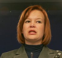 El PSOE dice que el año de Gobierno fue "lucha contra la crisis" y protección social 