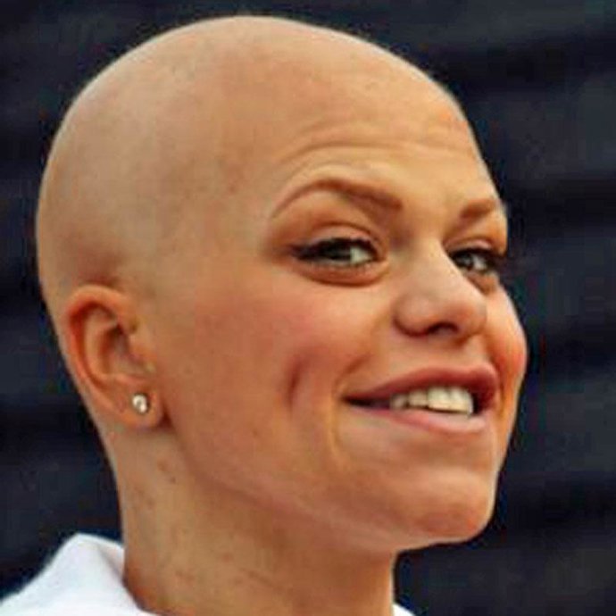 Jade Goody deja 2,1 millones de euros a sus hijos
