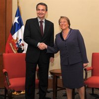 Bachelet agradece a Zapatero "su maratónico viaje" a Chile para asistir a Cumbre Progresista