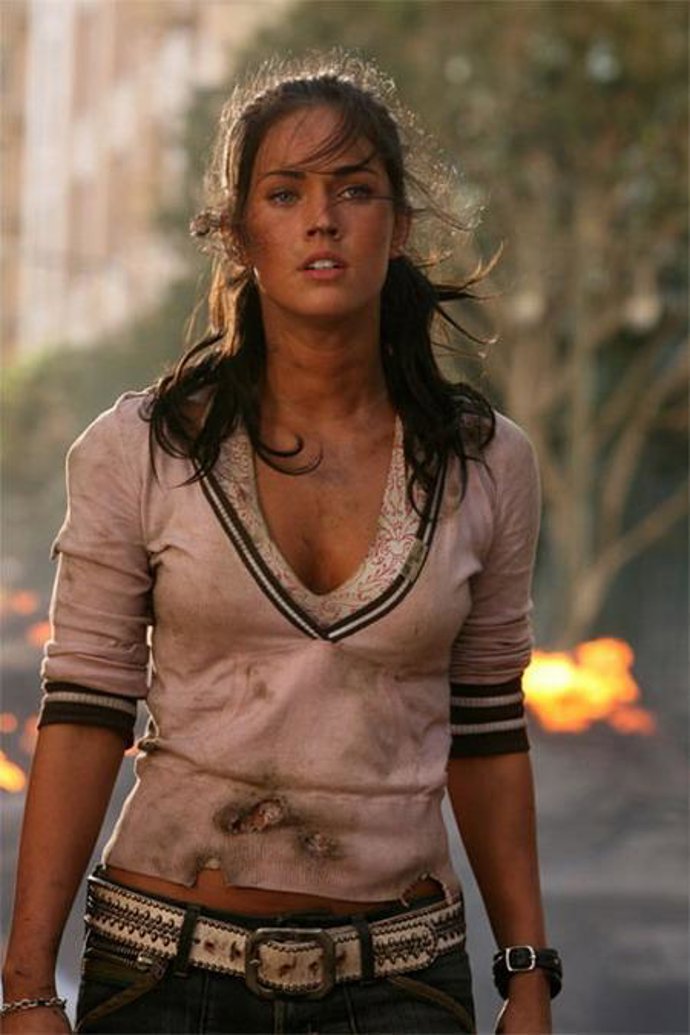 Megane Fox: "Hay gente que me grita 'te compro un avión si me das tu número'"