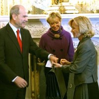 Chaves confía en hacer compatibles los intereses de las CCAA en financiación con el interés general