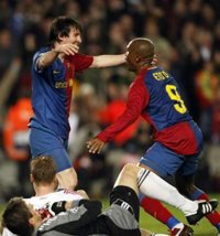 El Barcelona pasa por encima del Bayern, con una primera mitad extraordinaria, y encarrila la eliminatoria    