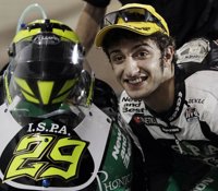 El italiano Iannone (Aprilia) se impone al español Simón en una fugaz carrera en 125cc
