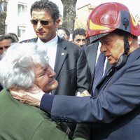 Berlusconi hospedará a algunas personas desalojadas por el terremoto en sus casas de Cerdeña y Milán