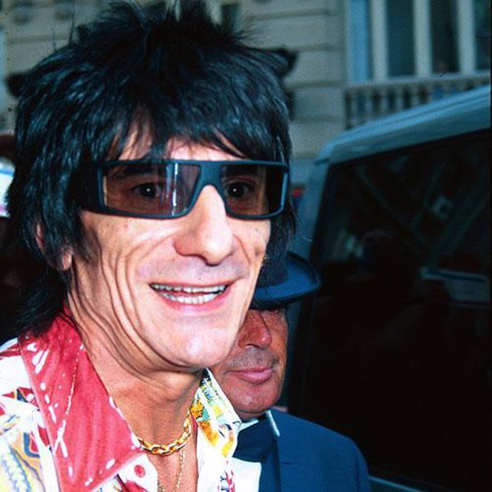 Ronnie Wood planea casarse con su novia de 23 años