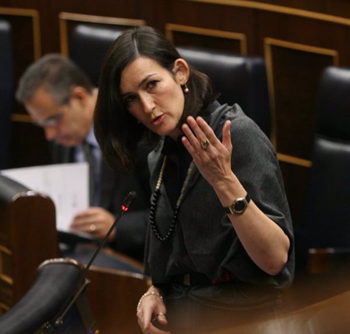 La ministra de cultura Ángeles González-Sinde en el Congreso