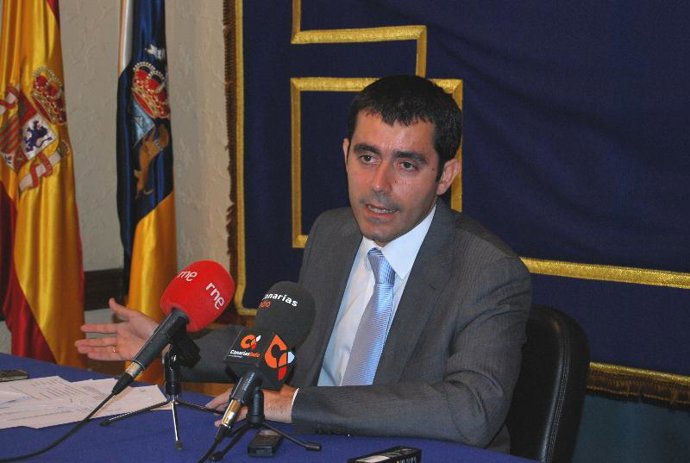 El director general de Universidades de la Consejería de Educación de Canarias d