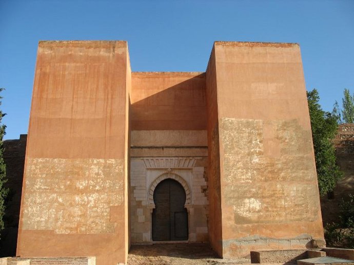 Puerta de los Siete Suelos de la Alhambra