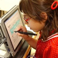 Los alumnos de 5º de Primaria de centros públicos y concertados tendrán un ordenador portátil desde septiembre