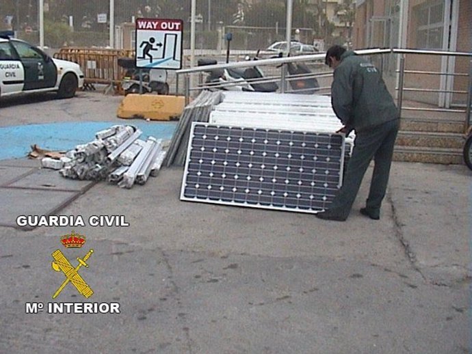 paneles solares, guardia civil, murcia