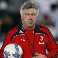 Ancelotti: "Me quedo en el AC Milan al 100 por 100"