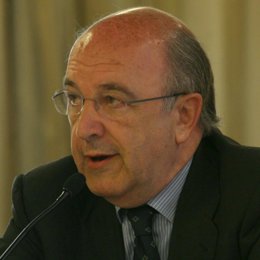 Primerísimo plano de Joaquín Almunia