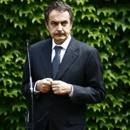 Rueda de prensa de Zapatero en Moncloa