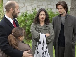 Hay alguien ahí, Cuatro, Exorcistas