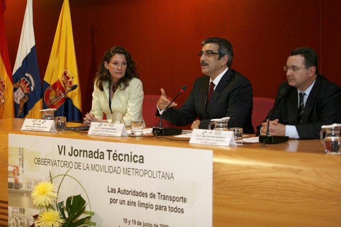 De izquierda a derecha, la asesora del Ministerio de Medio Ambiente, Maj-Britt L