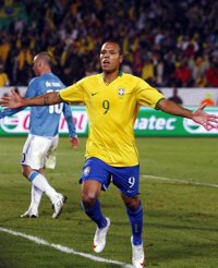 Brasil golea a Italia y la deja sin semifinales