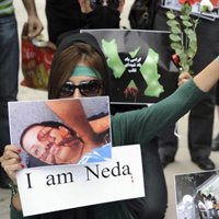 Liberados cinco de los nueve empleados de la Embajada británica en Teherán detenidos el sábado