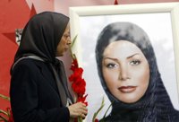 Ahmadineyad pide al poder judicial que investigue la "sospechosa" muerte de la joven Neda Agha Soltan