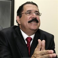 Zelaya y Micheletti inician diálogos mañana en Costa Rica y Arias pide a las partes tener "mucha paciencia"