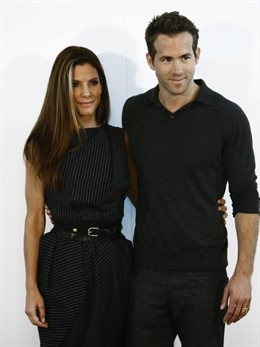 Sandra Bullock y Ryan Reynolds 