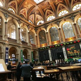 Paneles del Ibex 35, bolsa de Madrid