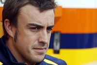 Carlos Ghosn cree que Fernando Alonso pilotará un Renault la próxima temporada