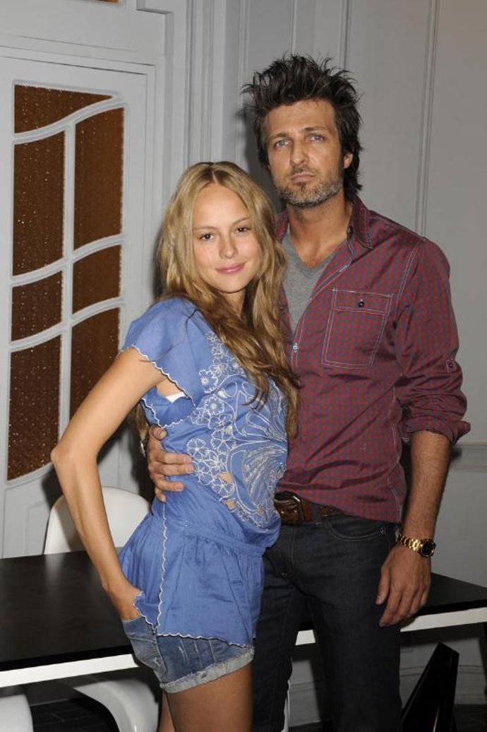 Esmeralda Moya y Jesús Olmedo protagonizan 90 60 90