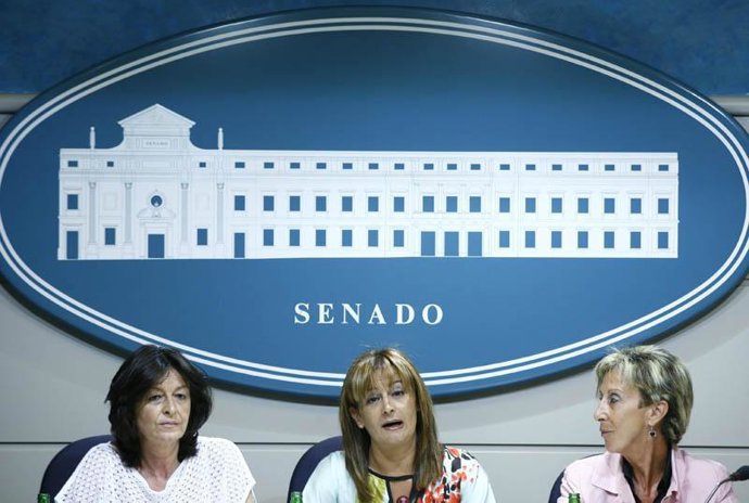 Isabel Escudero, Carmela Silva y Ruth Porta
