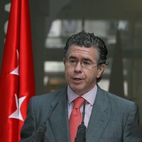 Granados, convencido de que Bárcenas no tiene "absolutamente ninguna información" sobre Aguirre