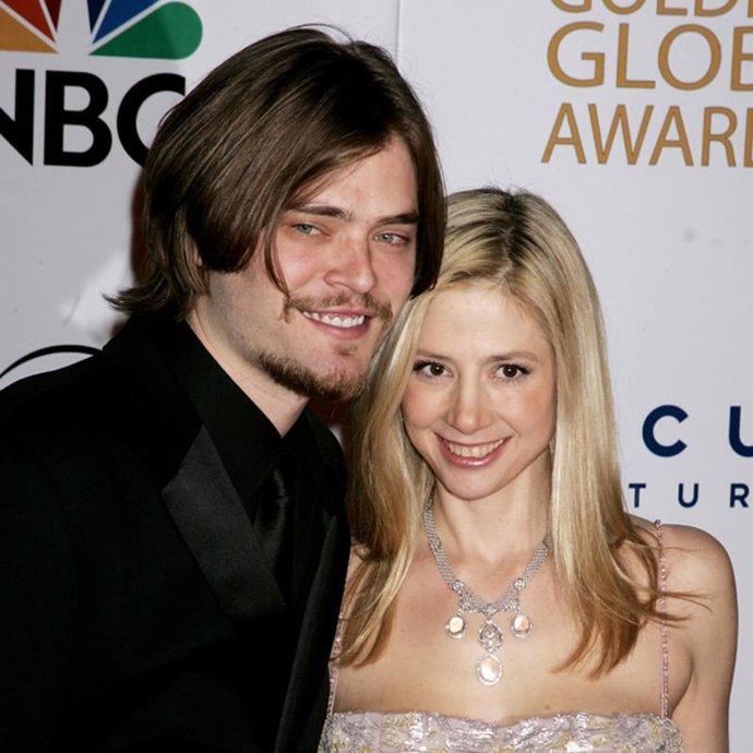 Mira Sorvino y Christopher Backus
