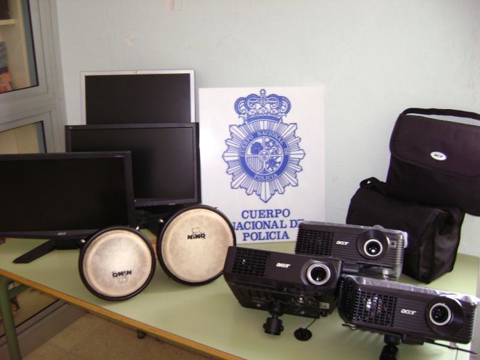 Detenidos dos jóvenes por cuatro robos en un instituto en la capital grancanaria