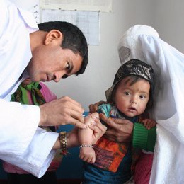 vacuna en afganistán