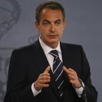 Zapatero pide a las fuerzas de seguridad que extremen la vigilancia