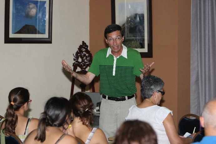 Javier Méndez Carrillo, catedrático del departamento de Personalidad, Evaluación