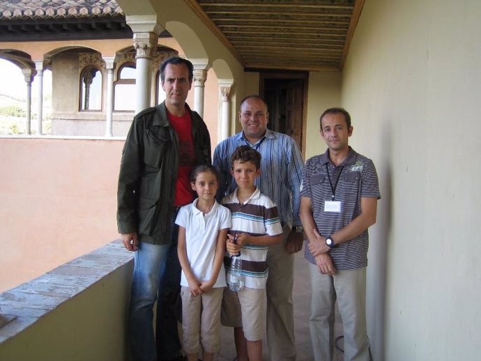 Jaime de Marichalar y sus hijos en la Alhambra