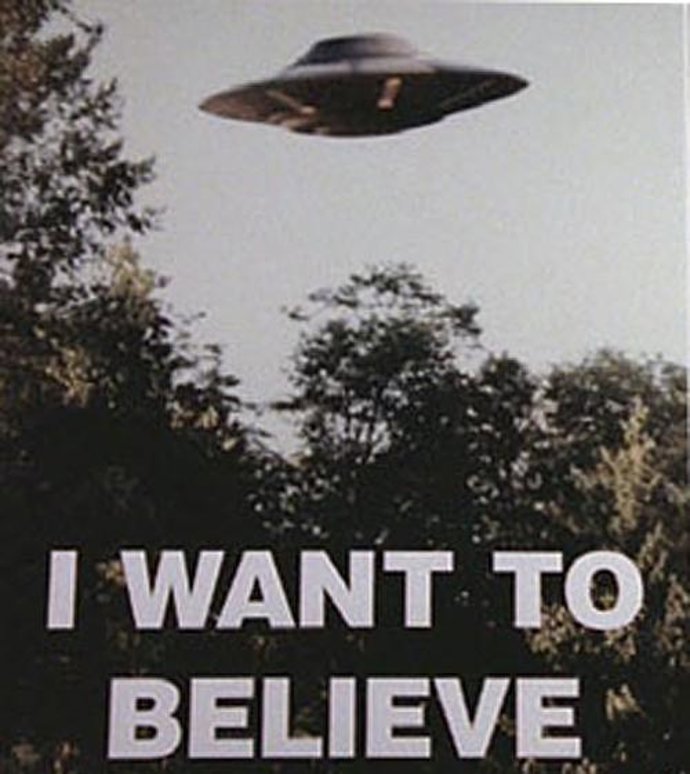 Poster que colgaba del despacho de Fox Mulder en Expediente X