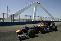 Vettel rompe el motor y obliga a sacar bandera roja en la última sesión de libres