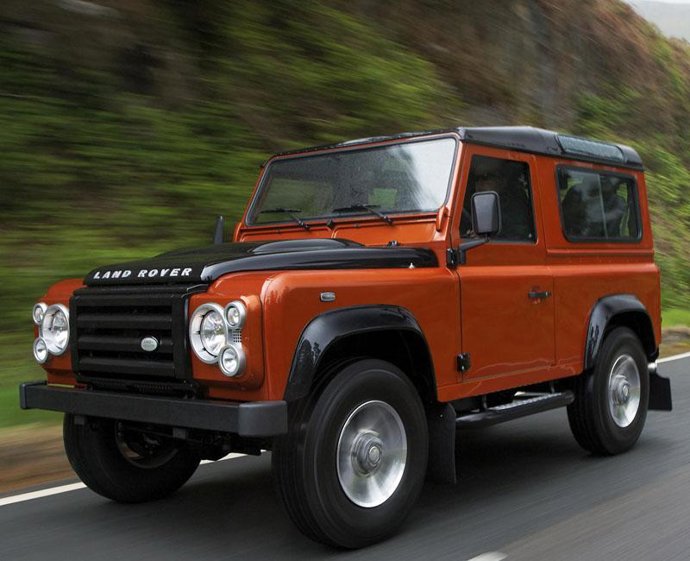 Land Rover Defender 90 Fire