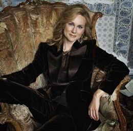 Laura Linney