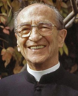 Jesús Urteaga, Mundo Cristiano, Cura de la tele