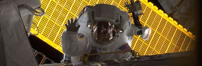 Astronuata, Estación Espacial