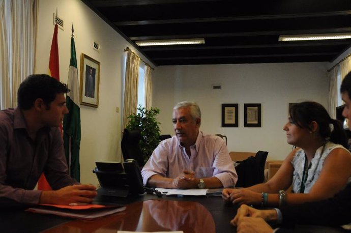 Reunión encabezada por el presidente del PP-A, Javier Arenas