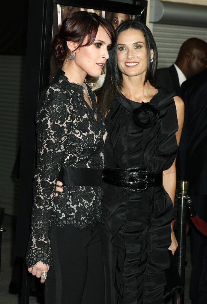 Rumer Willis, encantada de tener un hermanito