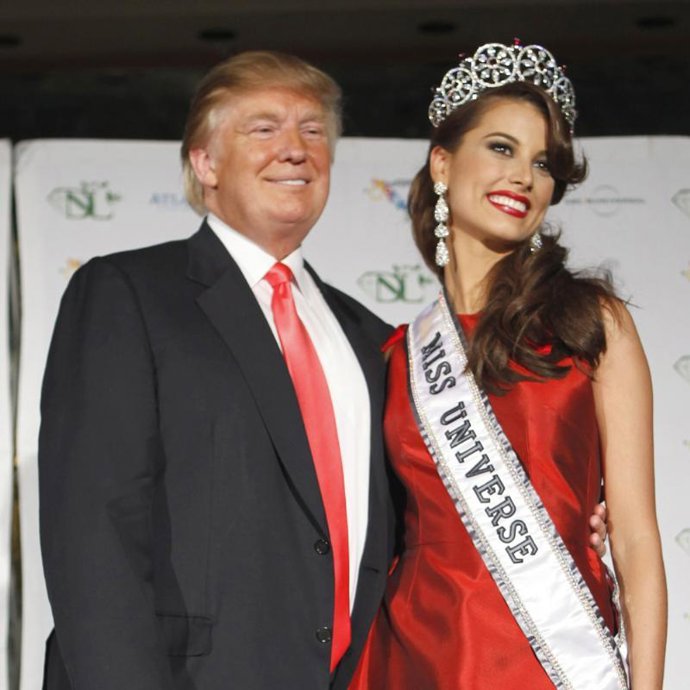 Stefanía Fernández, Miss Universo 2009, junto a Donald Trump