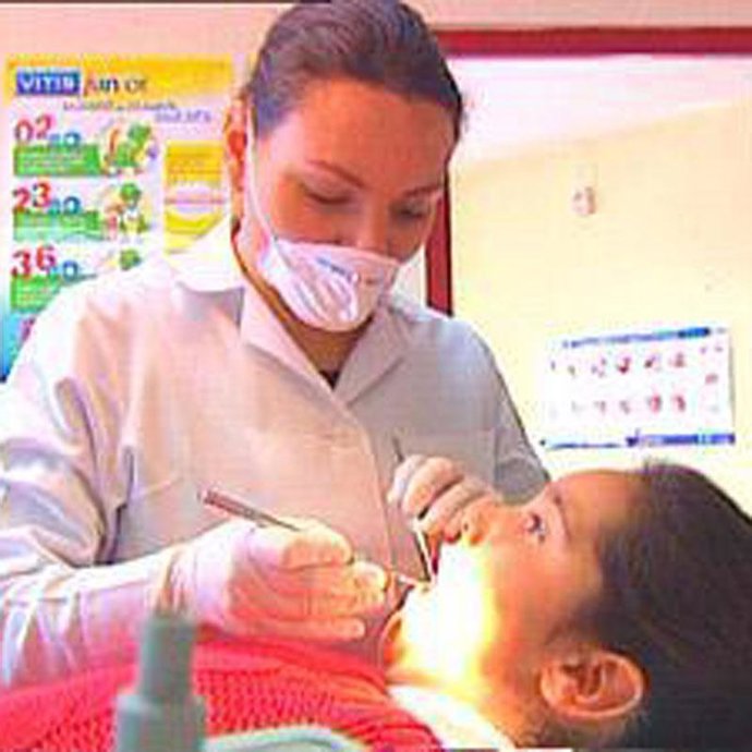 Los españoles acuden menos al dentista por culpa de la crisis 