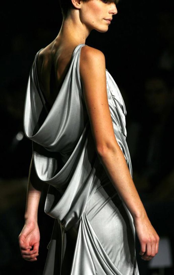 Modelo de Victorio & Lucchino en Cibeles