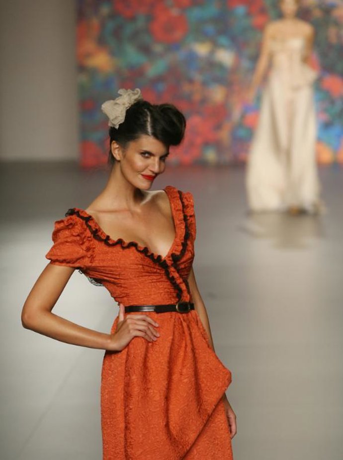 Modelo de Kina Fernández en Cibeles