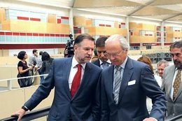 El Rey Carlos Gustavo de Suecia viaja en AVE