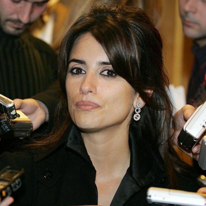 Penélope Cruz y Javier Bardem acuden juntos a una clínica de Madrid
